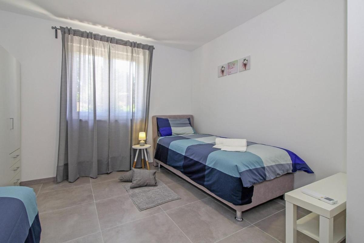 Natascha In Pamici - Haus Fuer 6 Personen Villa Žminj Dış mekan fotoğraf